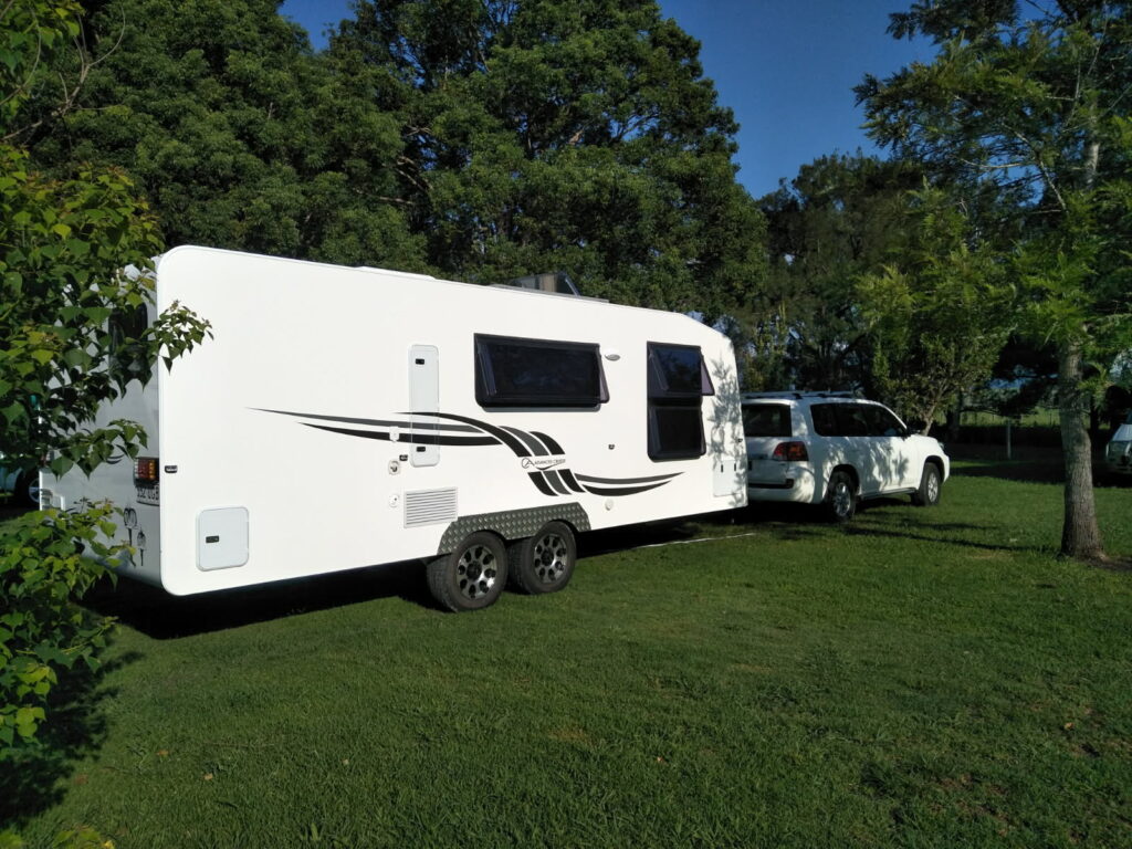 Lindsay Caravan 3